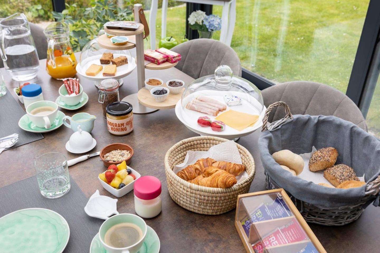 B&B La Villa Orchidees, Breakfast Included Bassenge Eksteriør billede